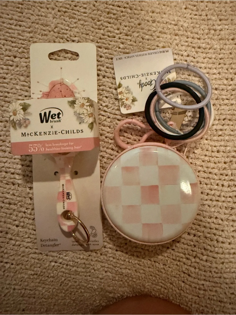 MacKenzie-Childs x Wet Brush Pink Check Keychain Detangler with Goody Hair Ties